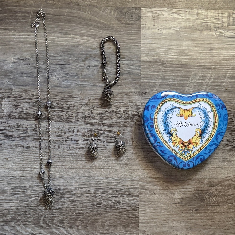 Brighton Genie Necklace Set